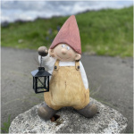 Garðstytta, strákur með lukt